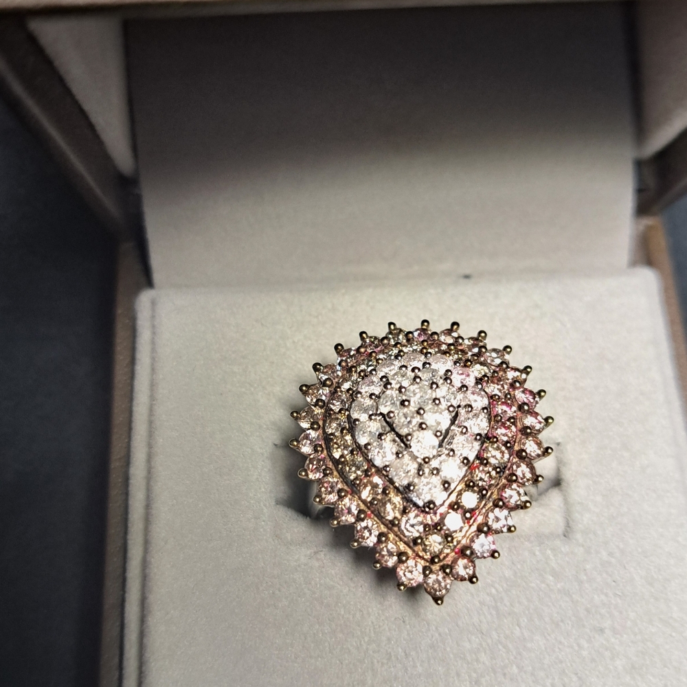 Elegant White Gold Diamond Ring w/authentic Card